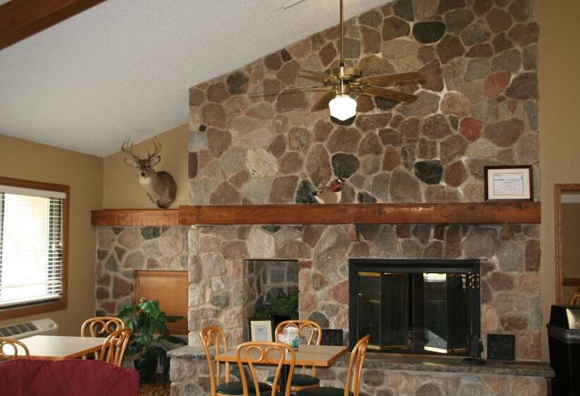 فندق Americinn By Wyndham Elkhorn Near Lake Geneva