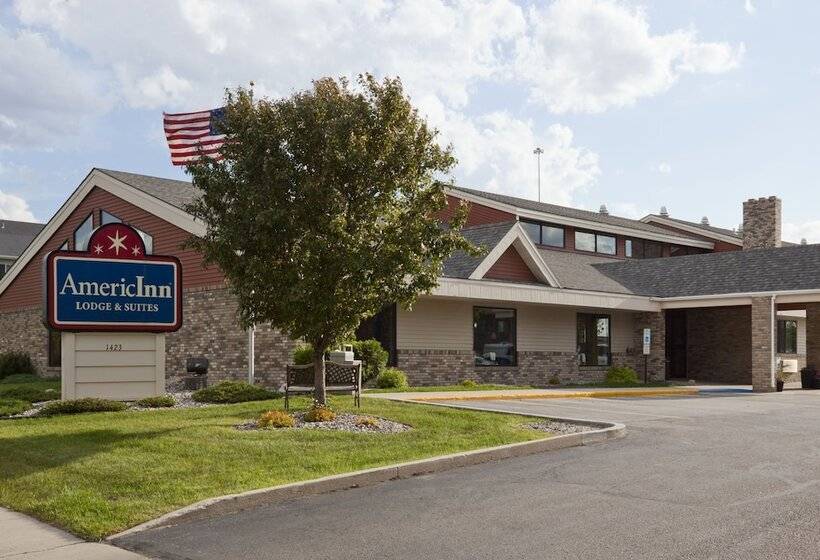 בית מלון כפרי Americinn By Wyndham Fargo West Acres