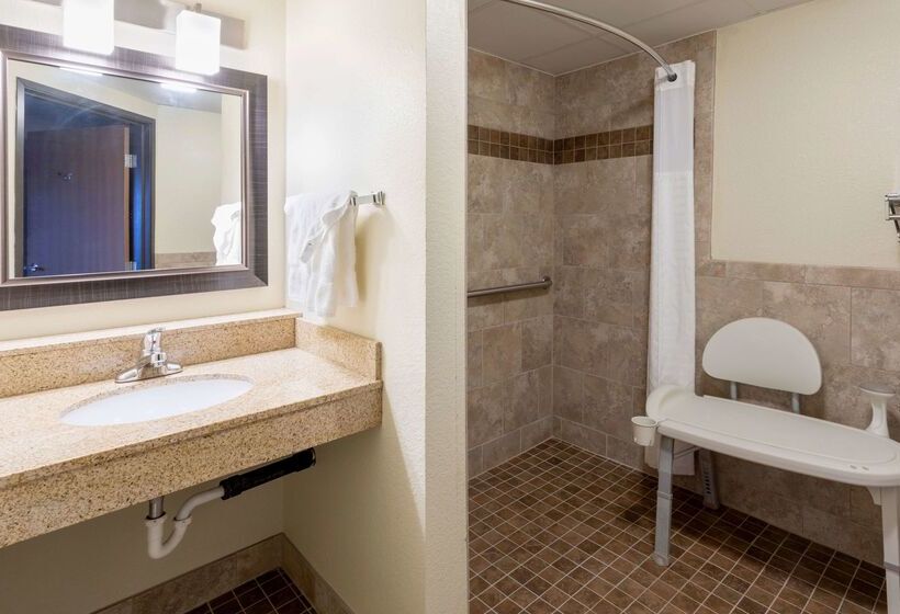 فندق Americinn By Wyndham Fergus Falls  Conference Center