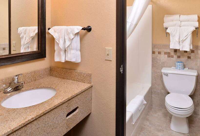 فندق Americinn By Wyndham Fergus Falls  Conference Center