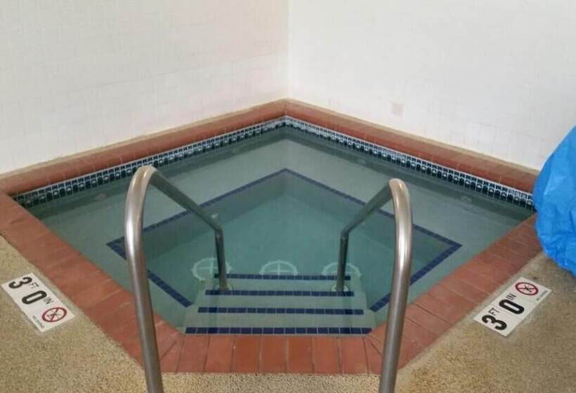 فندق Americinn By Wyndham Forest Lake