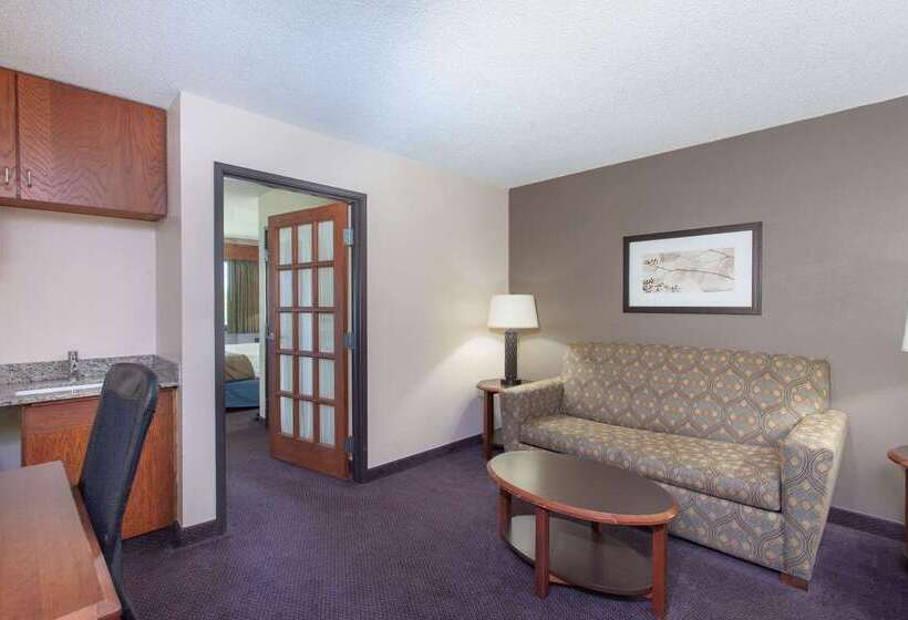 فندق Americinn By Wyndham Hutchinson