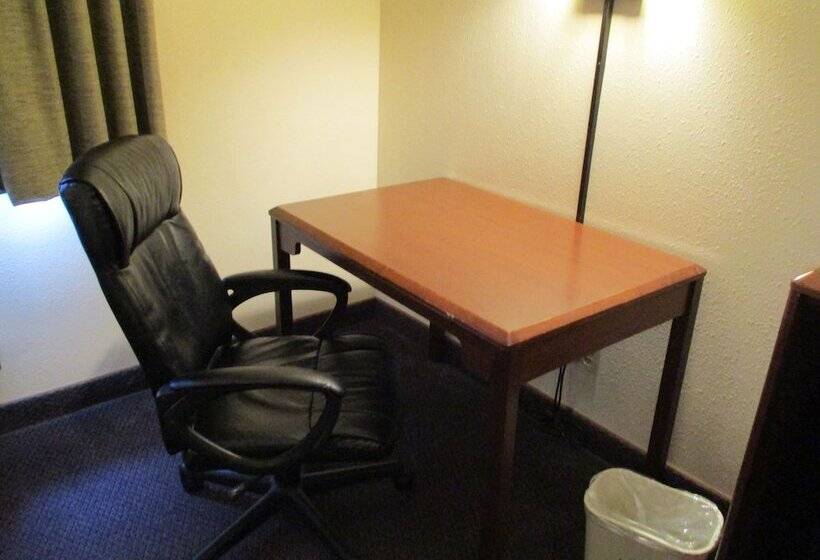 فندق Americinn By Wyndham Hutchinson