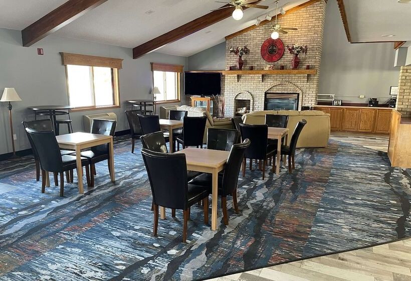 فندق Americinn By Wyndham Ladysmith