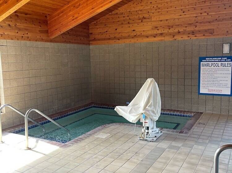 فندق Americinn By Wyndham Ladysmith