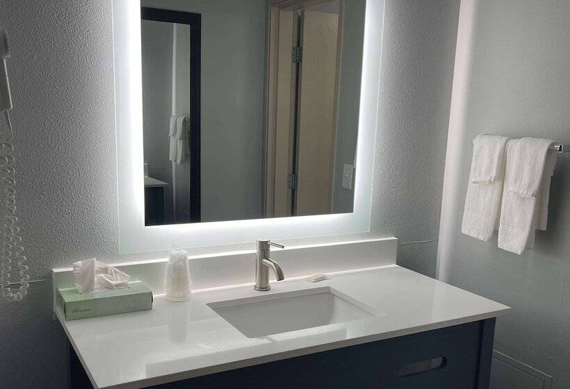 فندق Americinn By Wyndham Ladysmith