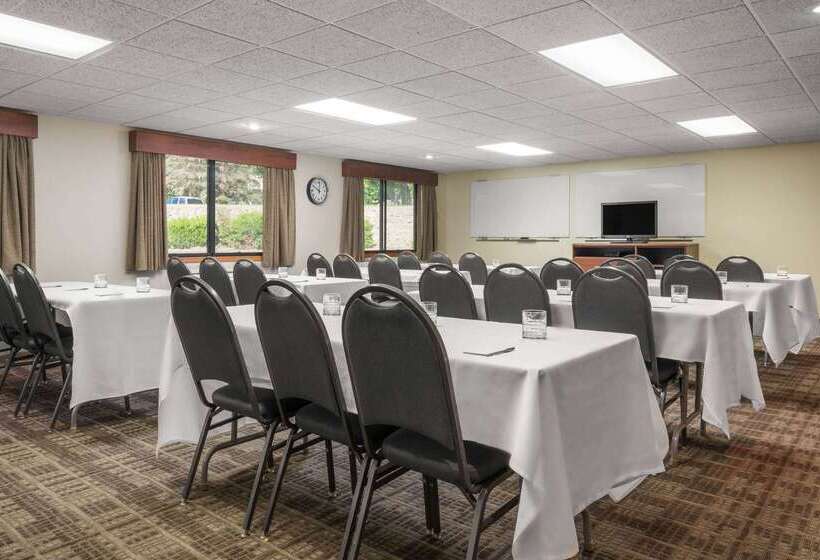 فندق Americinn By Wyndham Lake City