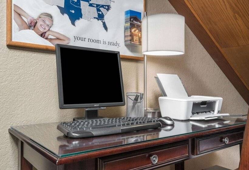 فندق Americinn By Wyndham Lake City