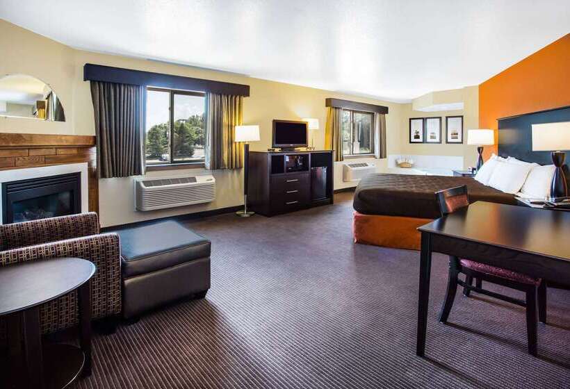 فندق Americinn By Wyndham Menomonie