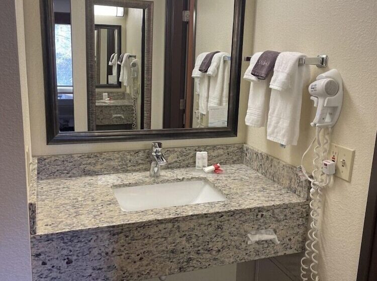 فندق Americinn By Wyndham Minocqua