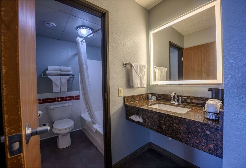 فندق Americinn By Wyndham Monroe