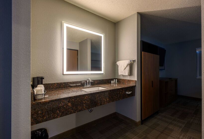 فندق Americinn By Wyndham Monroe