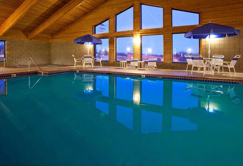 فندق Americinn By Wyndham Monroe