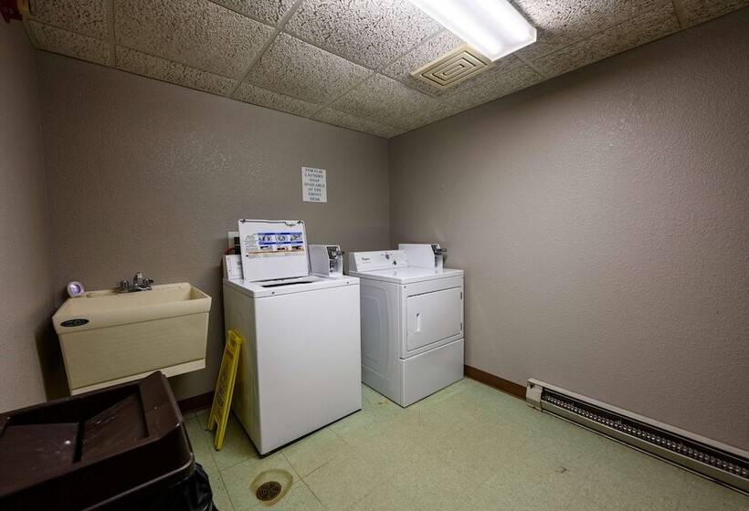 فندق Americinn By Wyndham Monroe