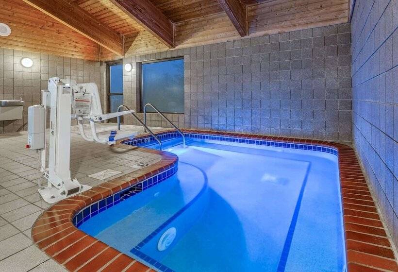 فندق Americinn By Wyndham Monroe