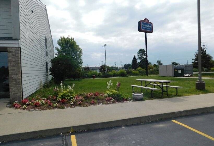 ホテル Americinn By Wyndham Oscoda Near Ausable River