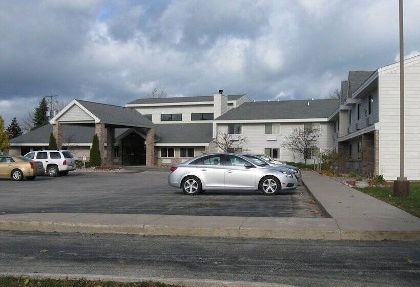 ホテル Americinn By Wyndham Oscoda Near Ausable River