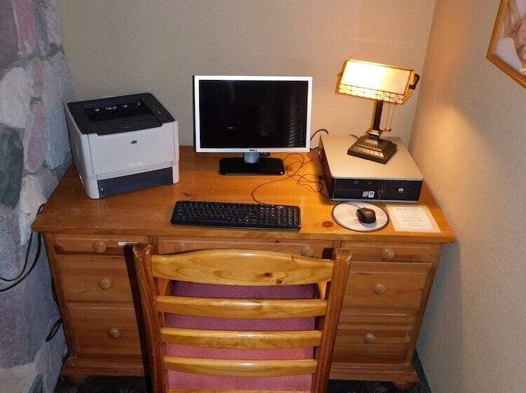 ホテル Americinn By Wyndham Oscoda Near Ausable River