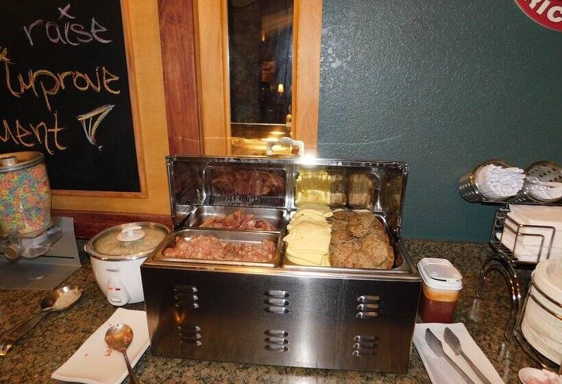 ホテル Americinn By Wyndham Oscoda Near Ausable River