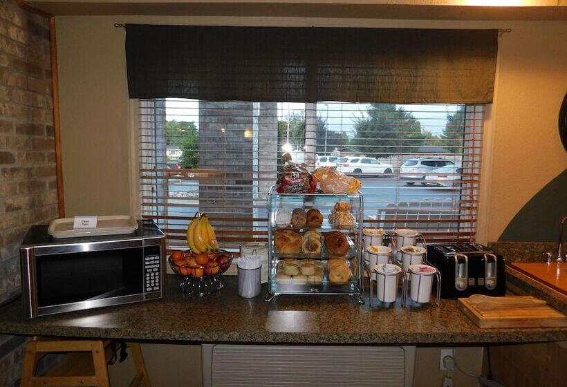 ホテル Americinn By Wyndham Oscoda Near Ausable River