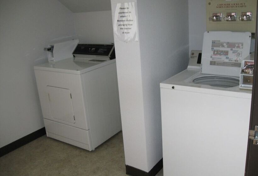 ホテル Americinn By Wyndham Oscoda Near Ausable River