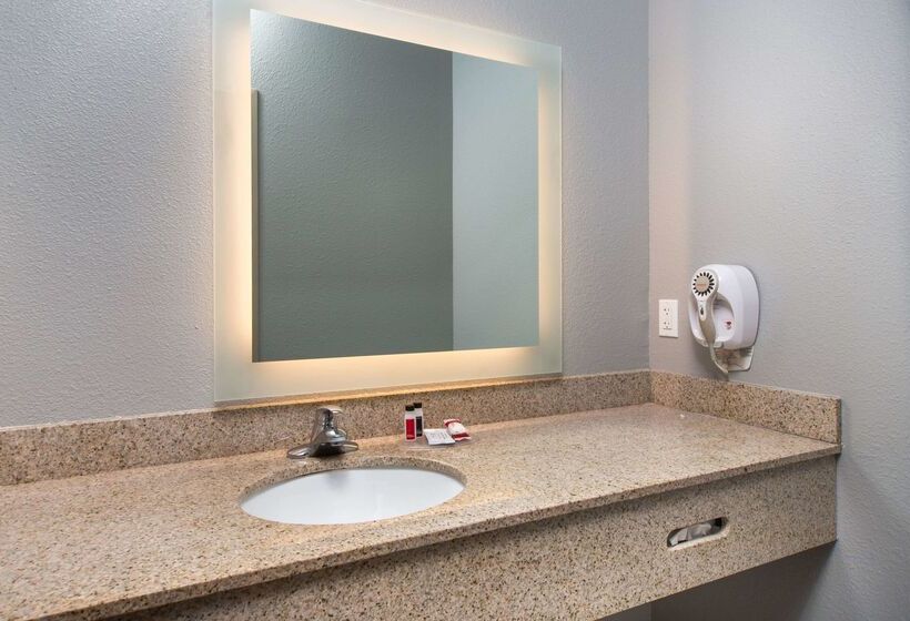 בית מלון כפרי Americinn By Wyndham Rapid City