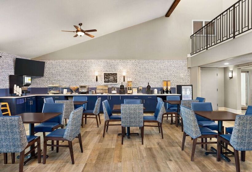 בית מלון כפרי Americinn By Wyndham Rapid City