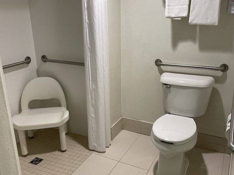 בית מלון כפרי Americinn By Wyndham Rapid City