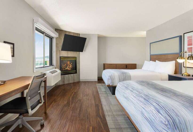 בית מלון כפרי Americinn By Wyndham Rapid City