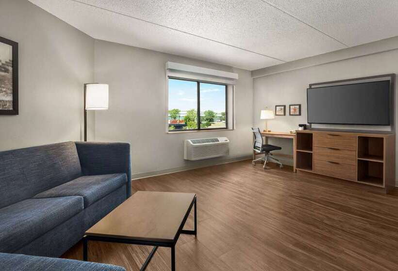 בית מלון כפרי Americinn By Wyndham Rapid City