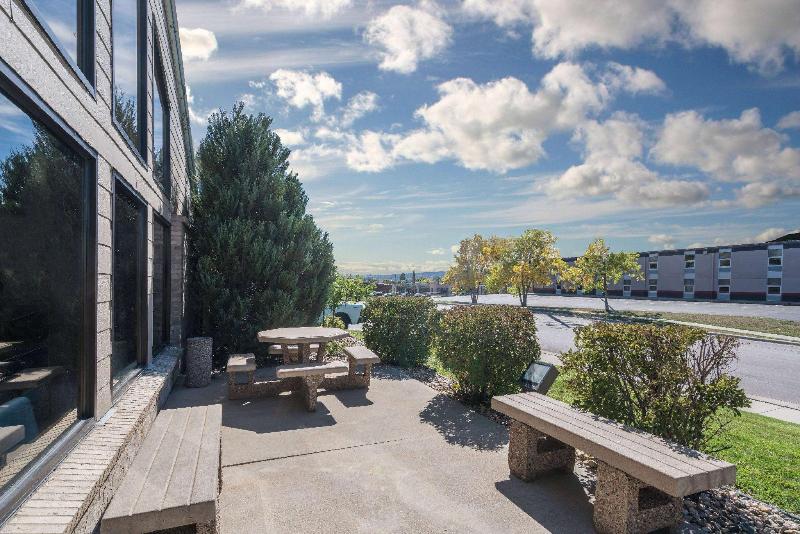 בית מלון כפרי Americinn By Wyndham Rapid City