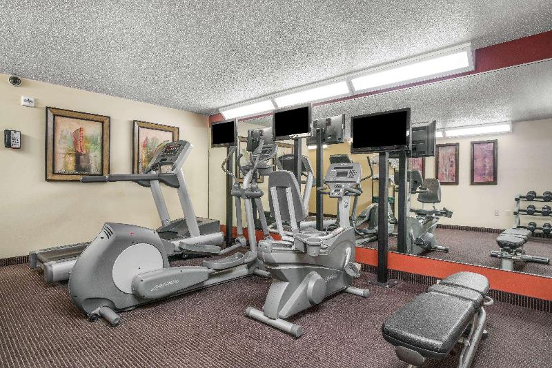 בית מלון כפרי Americinn By Wyndham Rapid City