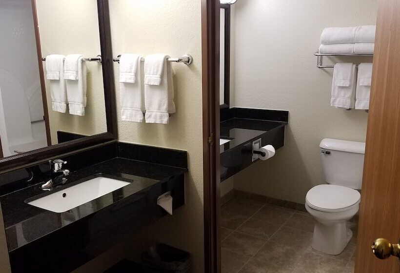 فندق Americinn By Wyndham Rhinelander