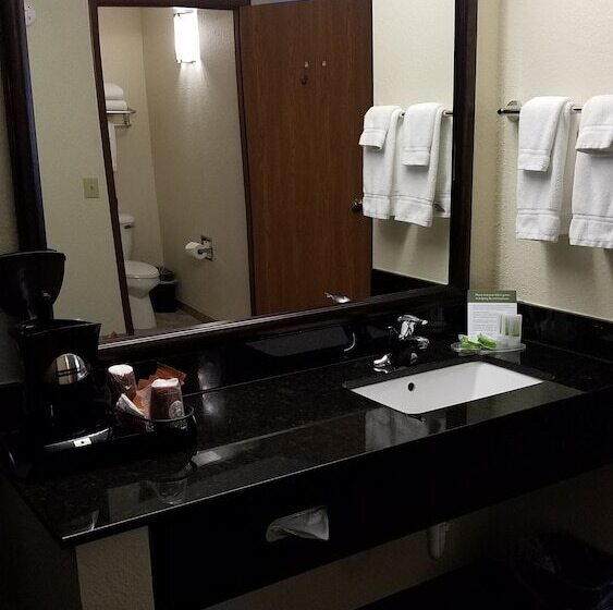 فندق Americinn By Wyndham Rhinelander