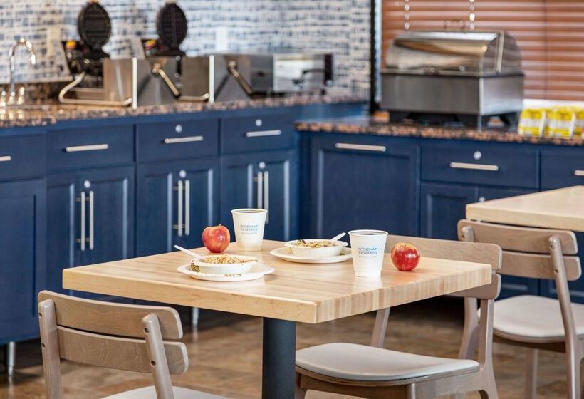 فندق Americinn By Wyndham Roseau