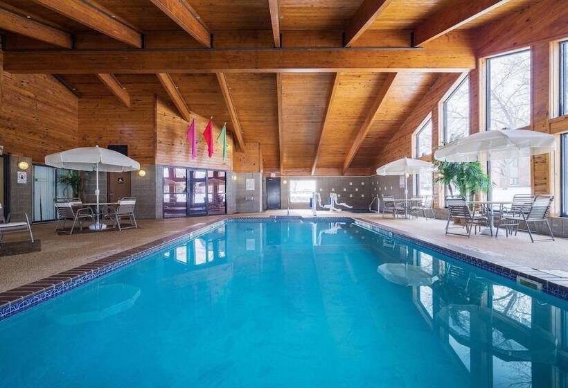 בית מלון כפרי Americinn By Wyndham Sioux Falls