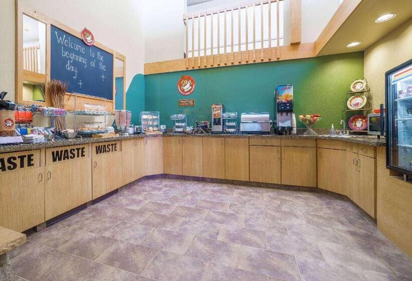 בית מלון כפרי Americinn By Wyndham Sioux Falls