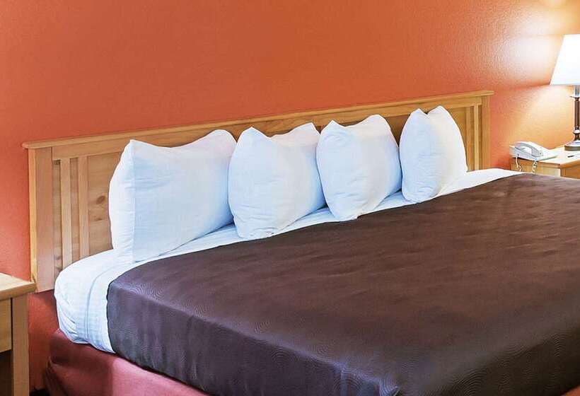 Отель Americinn By Wyndham Sturgeon Bay