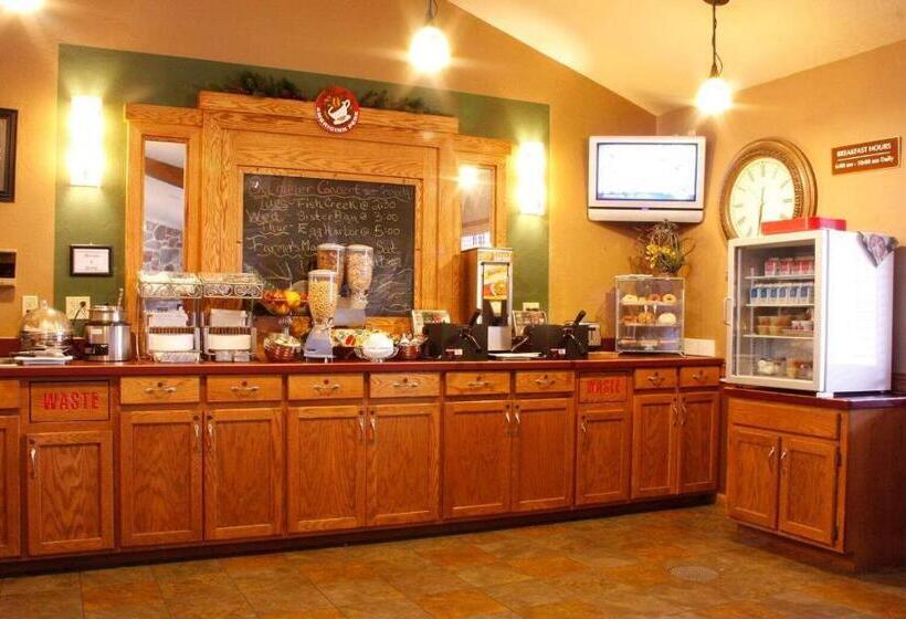 Отель Americinn By Wyndham Sturgeon Bay