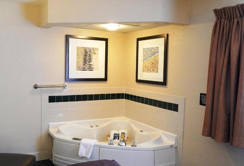 Отель Americinn By Wyndham Sturgeon Bay