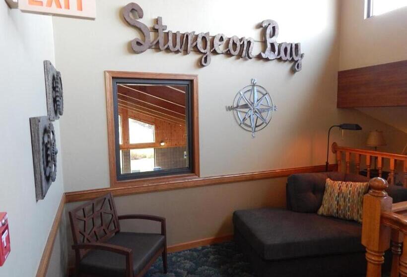 Отель Americinn By Wyndham Sturgeon Bay