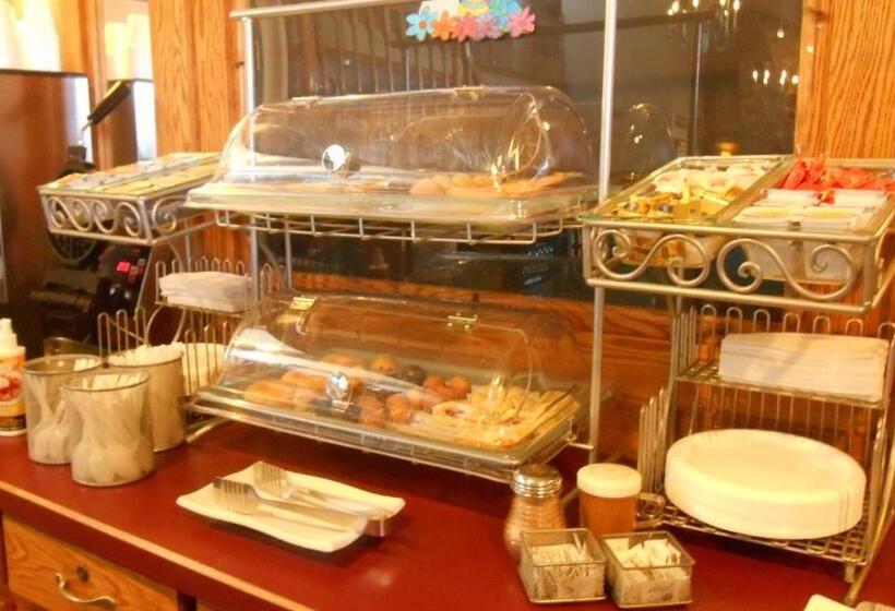 Отель Americinn By Wyndham Sturgeon Bay