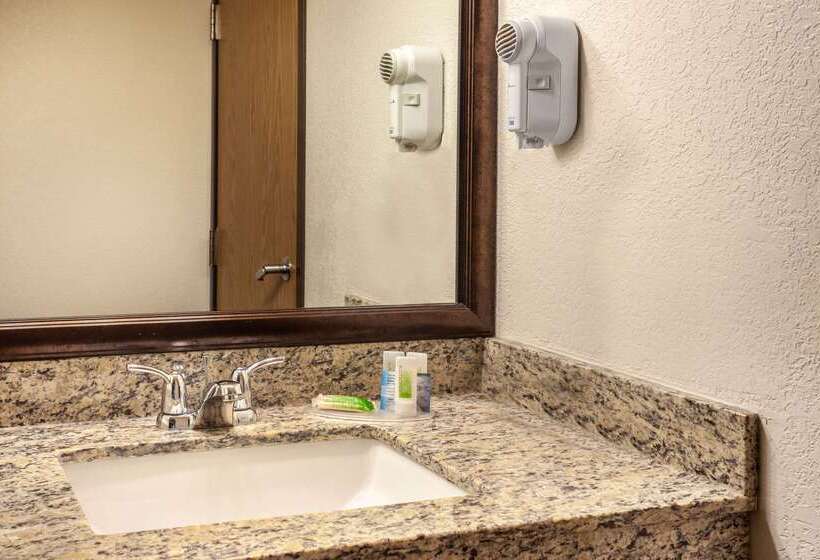 فندق Americinn By Wyndham White Bear Lake St. Paul