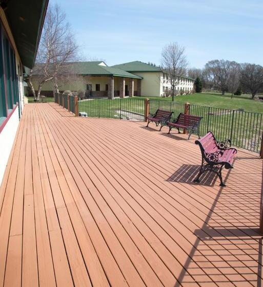 فندق Hometown Inn And Suites Belle Plaine