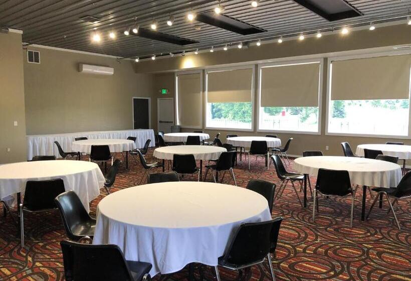 فندق Hometown Inn And Suites Belle Plaine