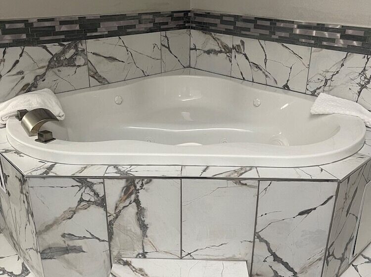 فندق Hometown Inn And Suites Belle Plaine