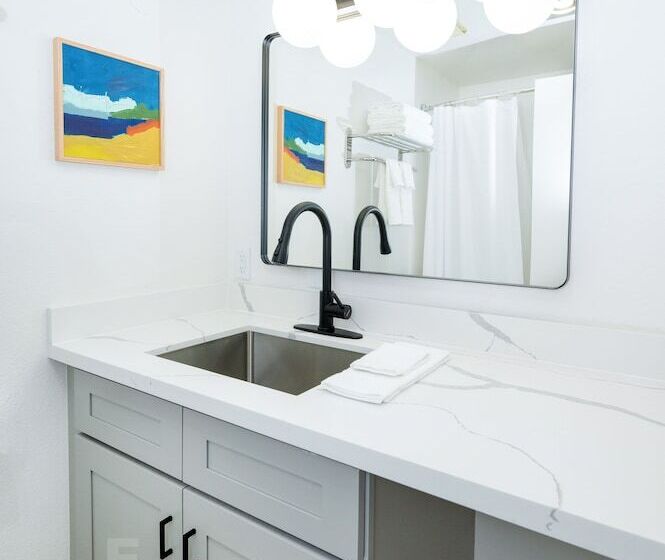 فندق Anacortes Inn