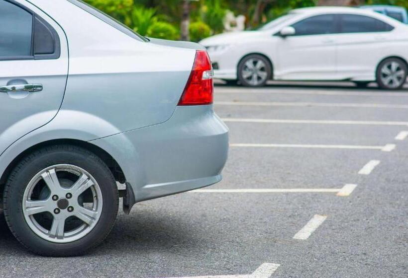 فندق Anchorage Inn Lakeport