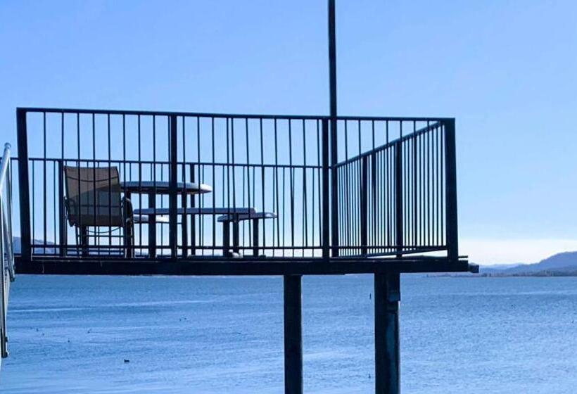 호텔 Anchorage Inn Lakeport