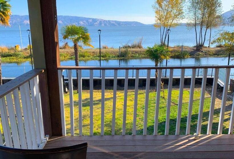 호텔 Anchorage Inn Lakeport